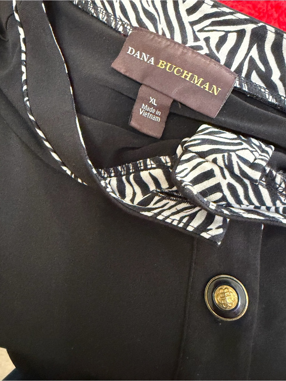 Dana Buchman Women’s XL Black Tunic Top Zebra Trim Gold Buttons - Picture 4 of 4